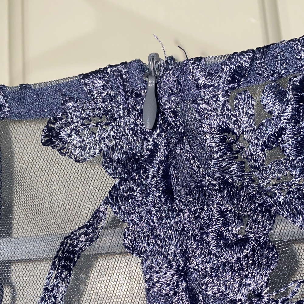 Chic Navy Floral Lace Midi Dress - Picture 6 of 6